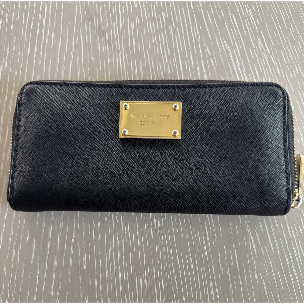 Michael Kors Women's Full Size Black Leather Wallet With Gold Zipper